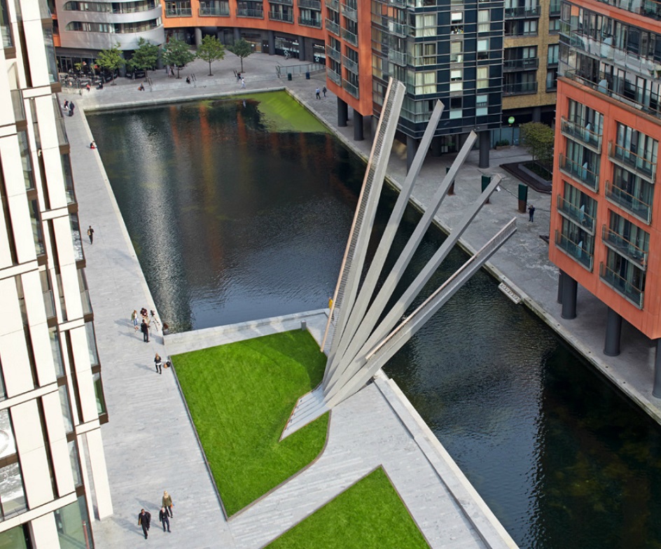 Дизайн городской среды - пешеходного моста в Лондоне